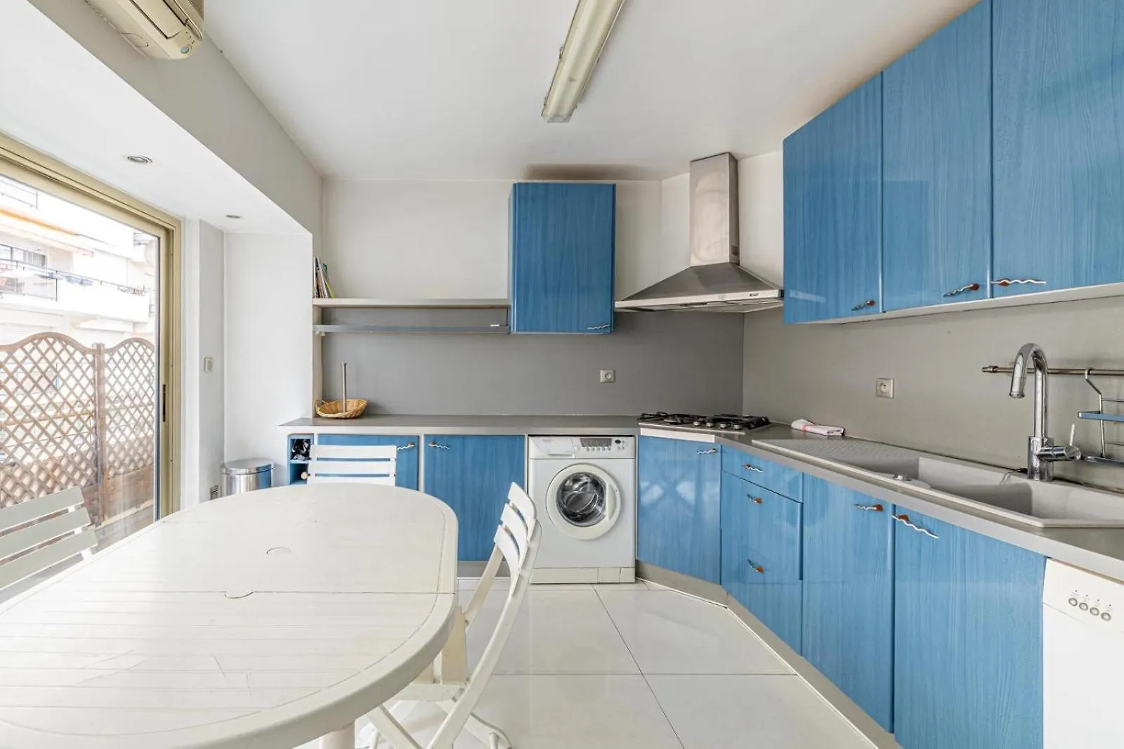 Apartament 4 Pieces Balcon Proche Martinez A3B130 Cannes