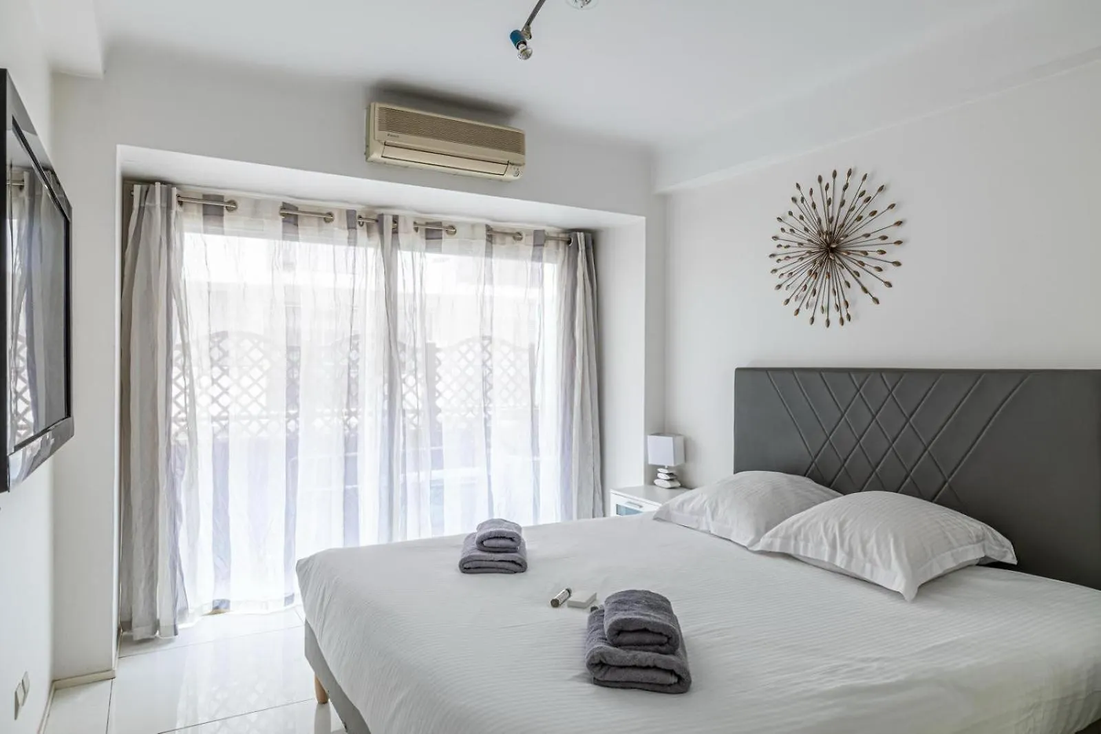 4 Pieces Balcon Parking Proche Martinez A3B130 Apartment Cannes