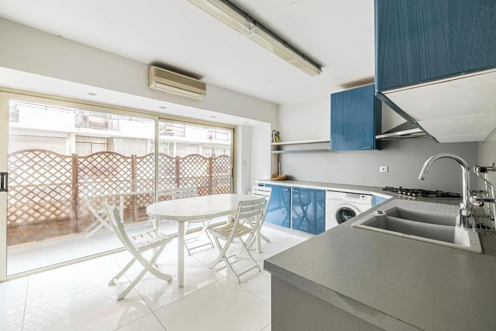 4 Pieces Balcon Parking Proche Martinez A3B130 Apartment Cannes