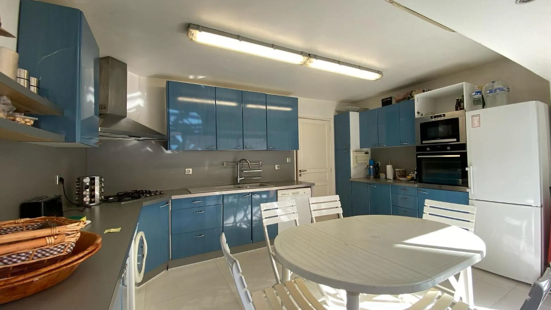 4 Pieces Balcon Parking Proche Martinez A3B130 Apartment Cannes 0*,  France